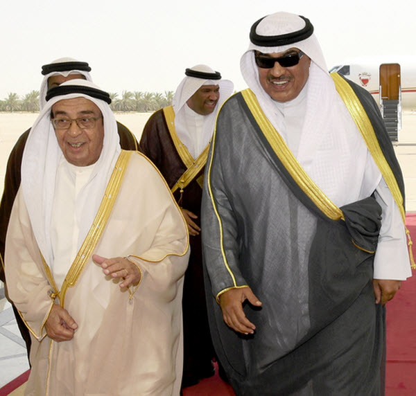 نائب رئيس مجلس الوزراء بمملكة البحرين يصل إلى البلاد